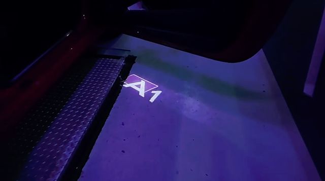 Einstiegslicht mit Logo